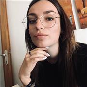 studentessa di lingue offre lezioni private di inglese a bambini e ragazzi